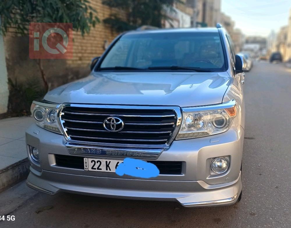 تۆیۆتا لاند کروزەر